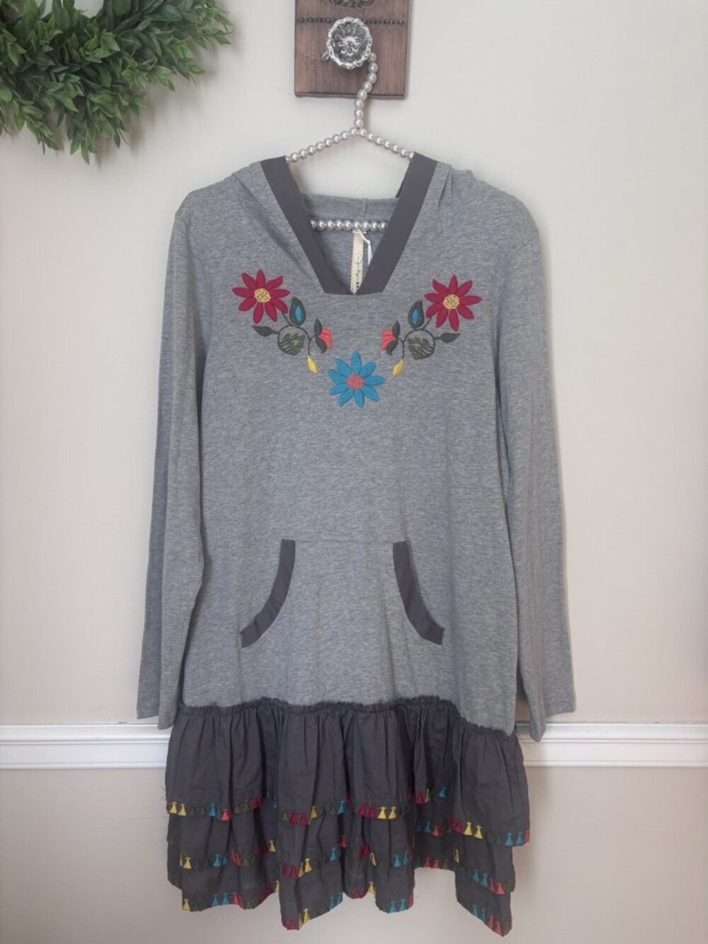 NWT Uncle Frank Ivy Jane Size Large Gray Dress Floral Embroidery Hooded Boho